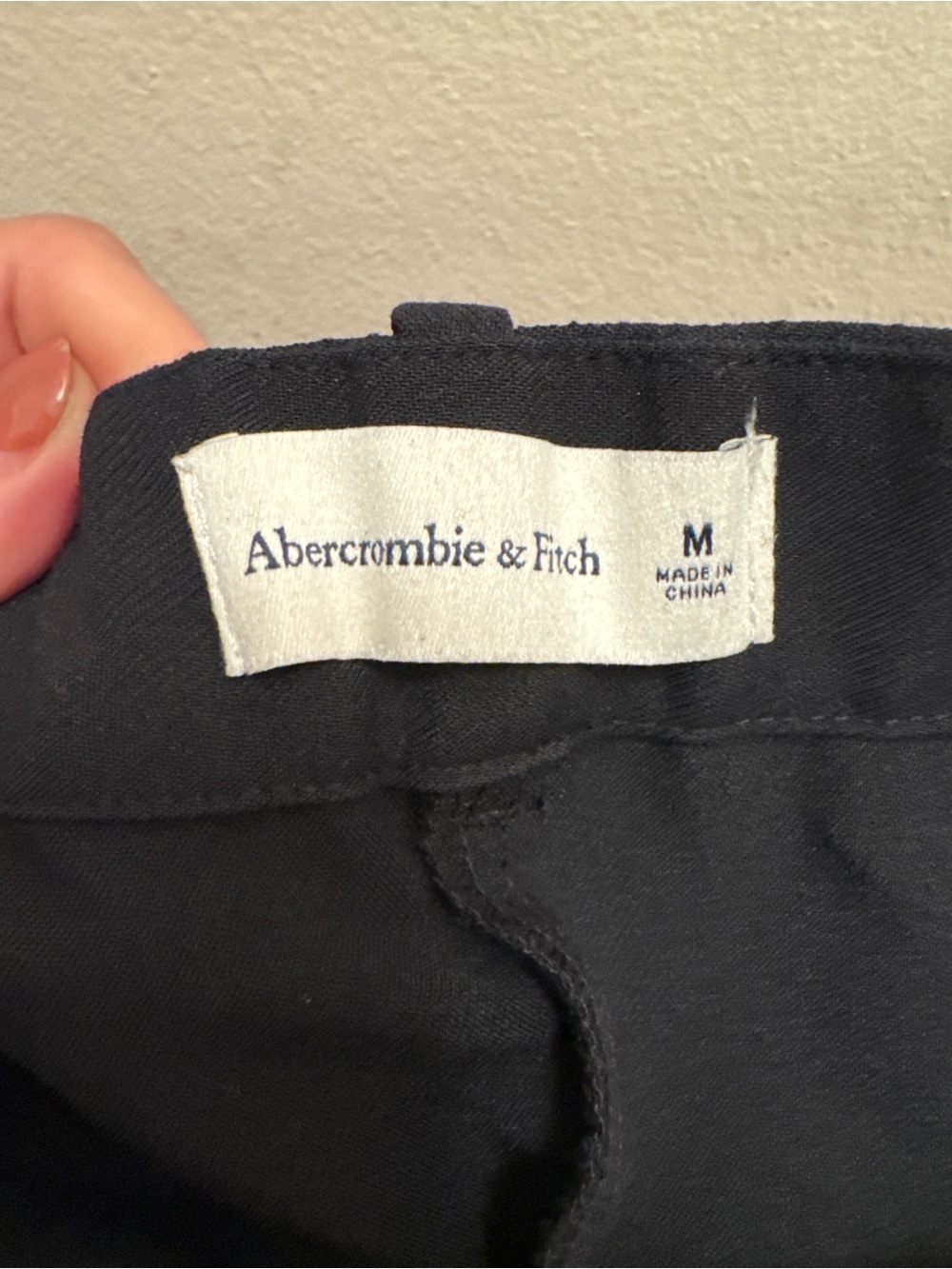 Abercrombie & Fitch Black High-Waisted Tailored Pleat Shorts - Picture 6 of 7